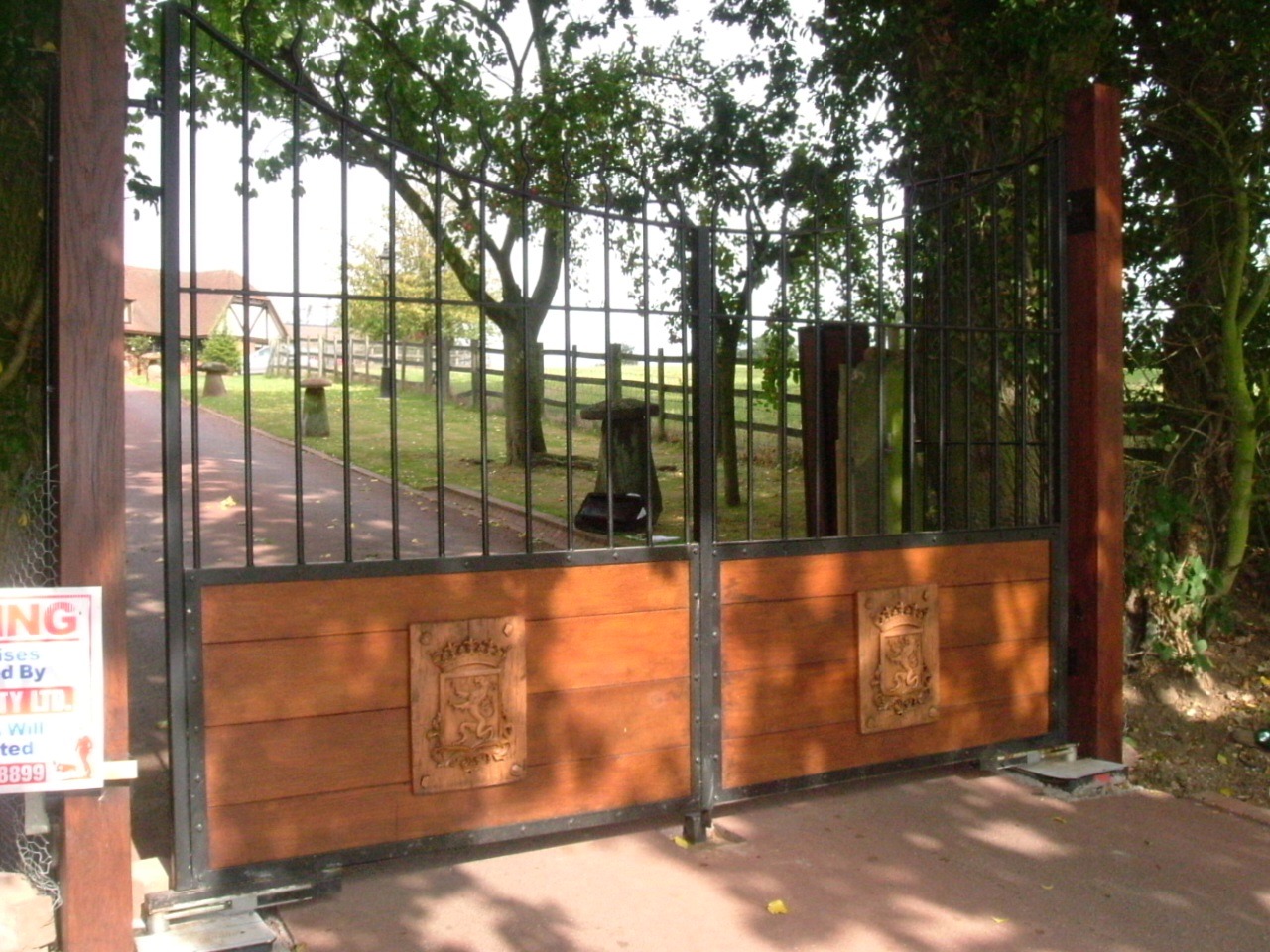 gate automation,wooden gates, gates with wood,
