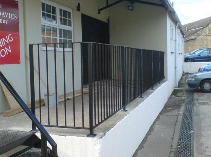 Electric gates, gate automation, hand made gates,metal gates, gates in iron,from wright wrought iron, with over twenty years experience in installation and manufacturing, we design and install.  